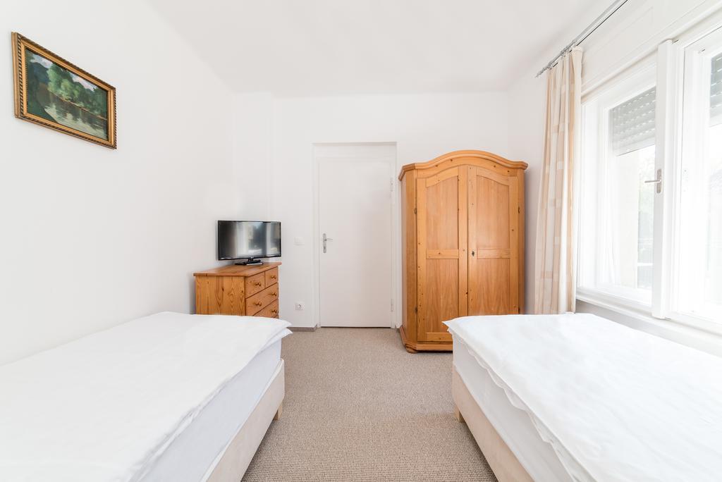 Forestine Guesthouse Hévíz Eksteriør billede